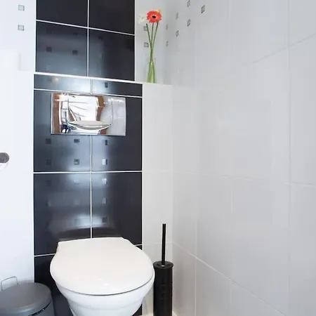 Apartment Unique City Centre Duplex, Castle View, Roof Top Terrace *