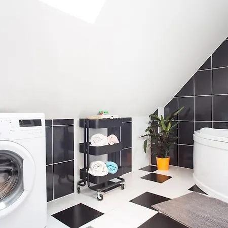 Unique City Centre Duplex, Castle View, Roof Top Terrace *