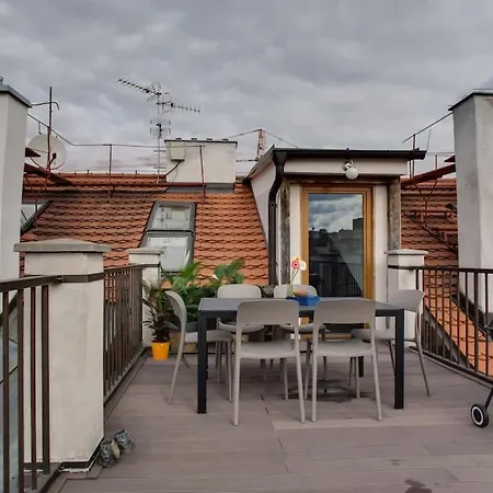 Unique City Centre Duplex, Castle View, Roof Top Terrace